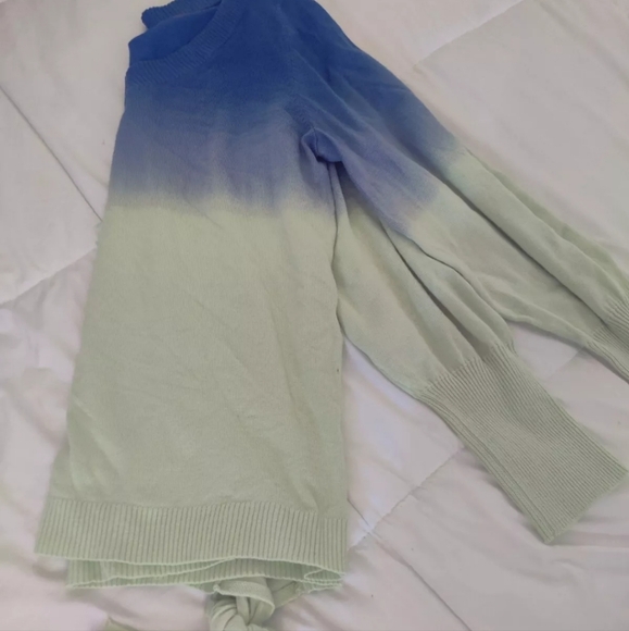 Dip Dye V-Neck Sweater Size XS Beautiful Colors: Blue/Green, Waist Tie.  New! - Picture 8 of 10